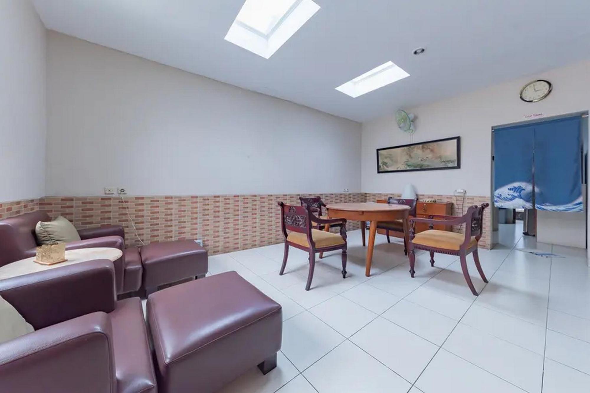 Koolkost Near Btc Fashion Mall 2 - Minimum 30 Nights Wisma tamu 2*