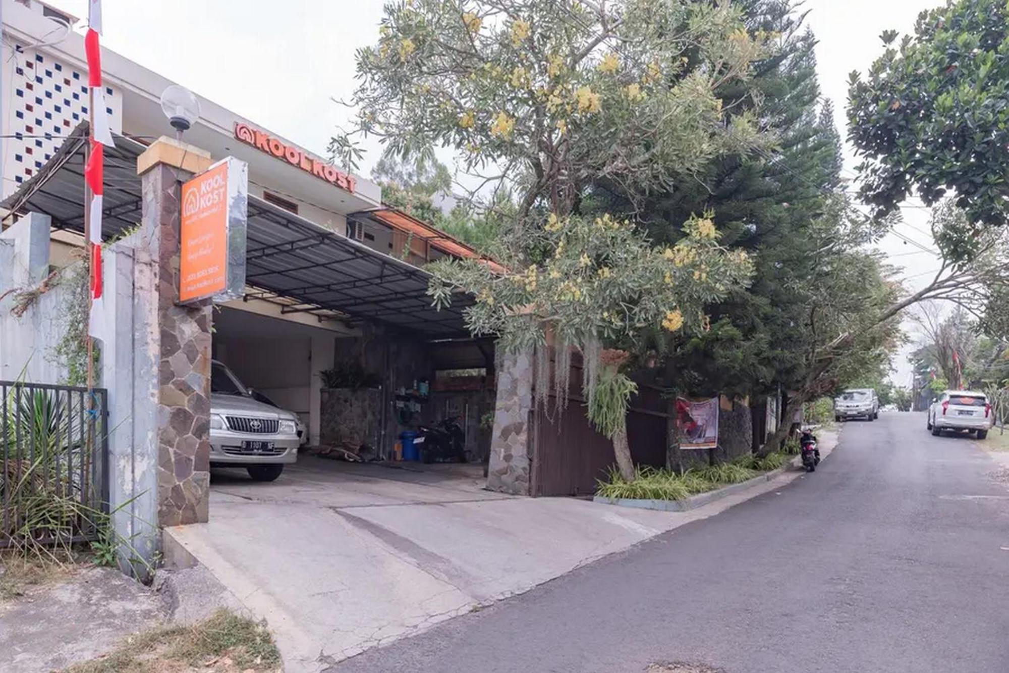 Wisma tamu Koolkost Near Btc Fashion Mall 2 - Minimum 30 Nights Bandung